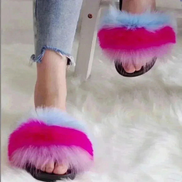 NEW Super cute Faux Fur Slides/Slippers/Flip Flops / Shoes - Blue/Pink/Purple - Picture 1 of 6